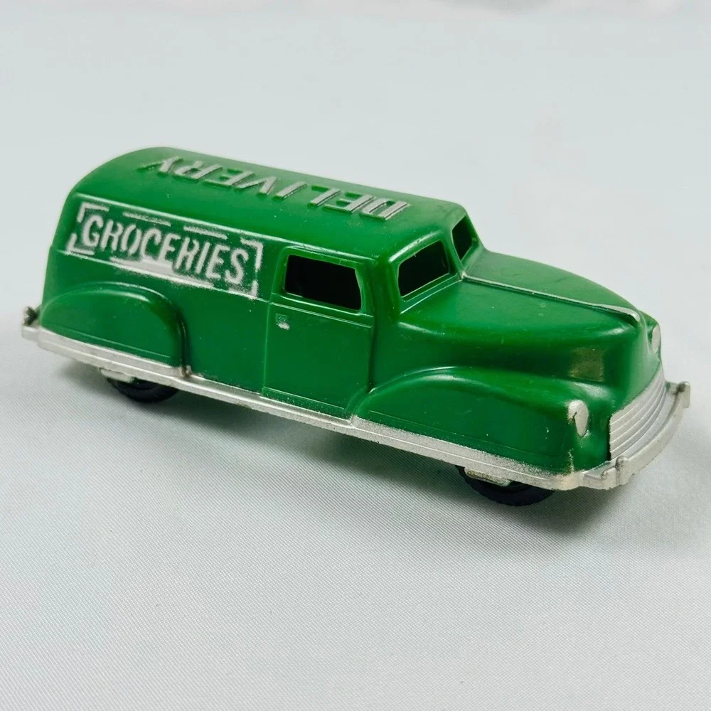 Vintage Renwal Green Plastic Groceries Delivery Van Toy Mid Century Modern 4